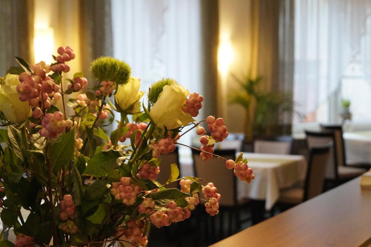Hotel Kronprinz Kulmbach Bagian luar foto